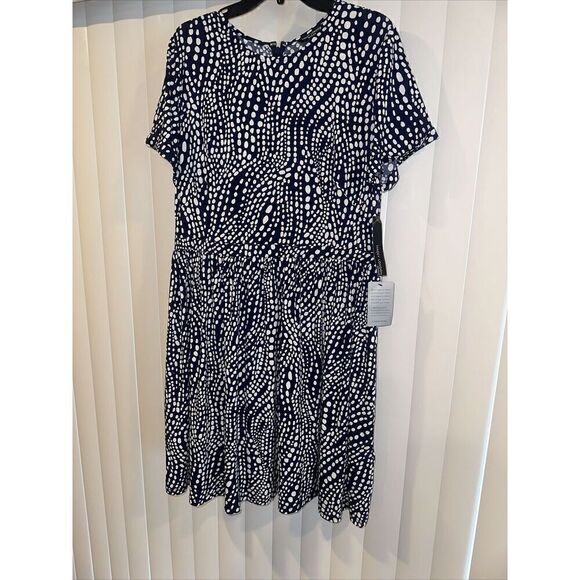 MAGGY LONDON Navy White Dot Print Cuff Sleeve Midi Dress. Size 16W. NWT. 7 - Picture 8 of 11
